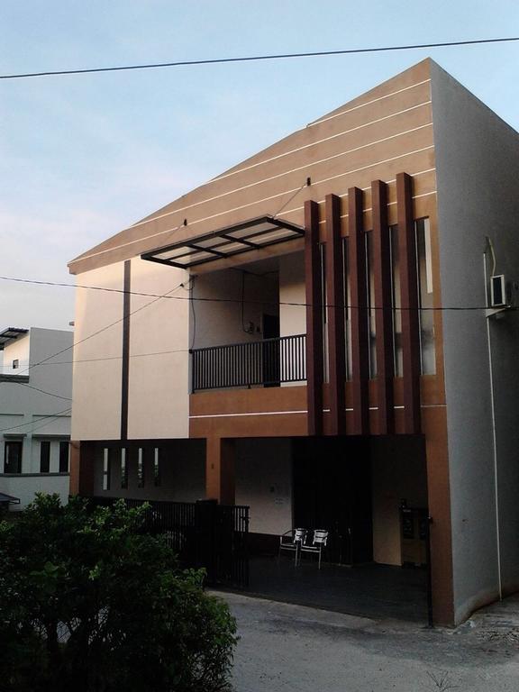 Comfort House Hotel Balikpapan  Exterior photo