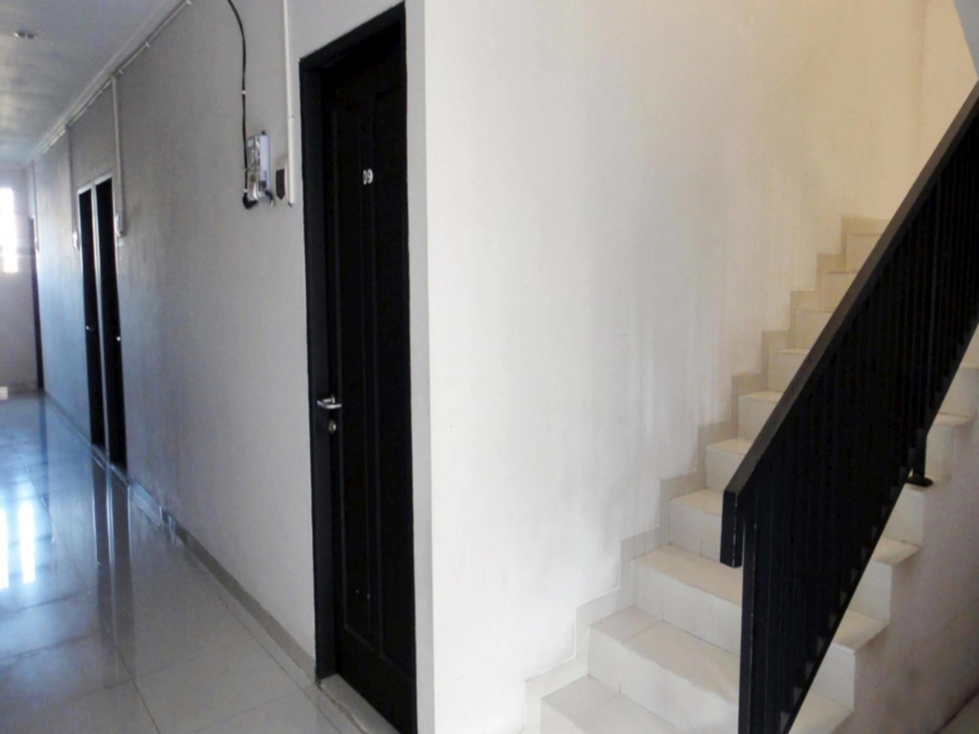 Comfort House Hotel Balikpapan  Exterior photo
